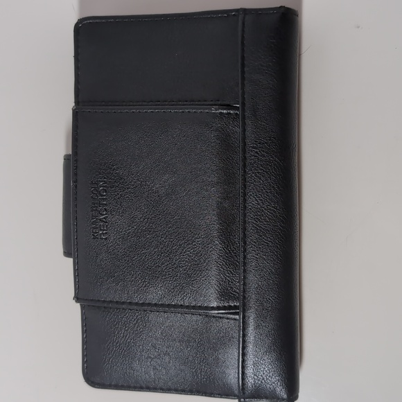 Kenneth Cole Black Wallet - Picture 2 of 10